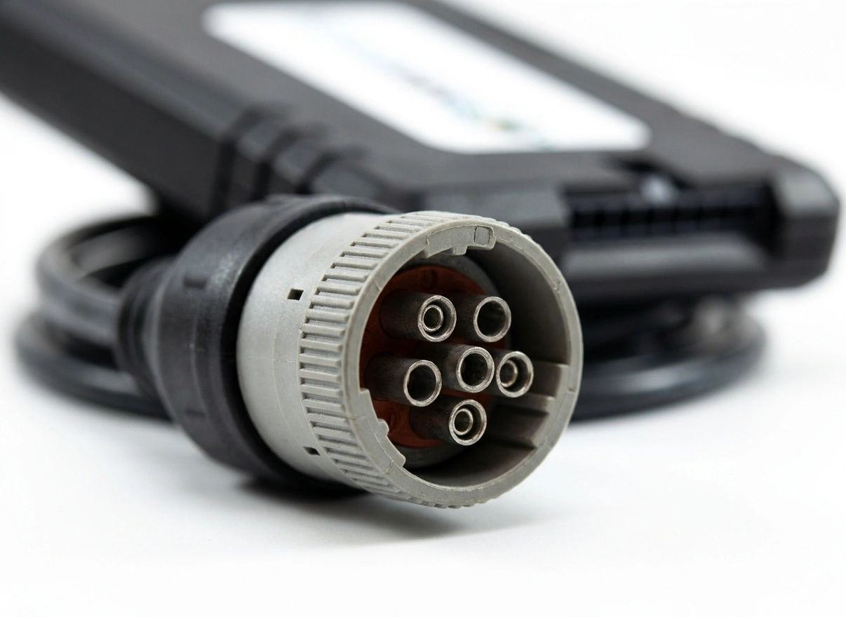 Matrack ELD — connector close-up